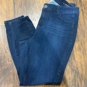 The Curvey Skinny woman’s jeans